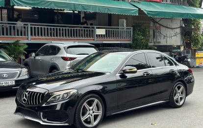 Mercedes Benz C class C250 AMG 2015!