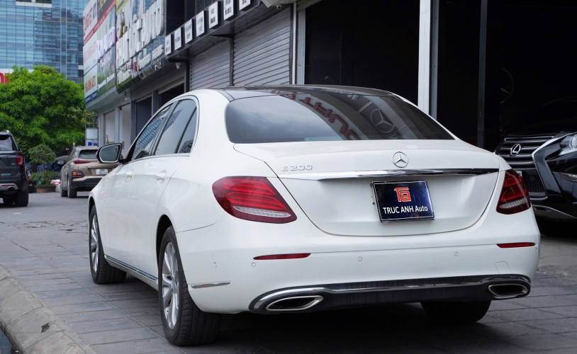 Mercedes Benz E class E200 2016 Mới Chạy 3v km