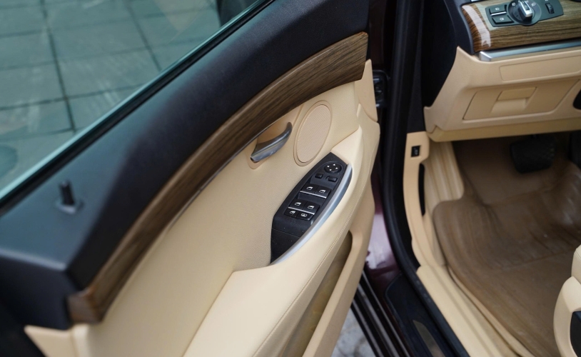 BMW 5 Series 528i GT 2015!