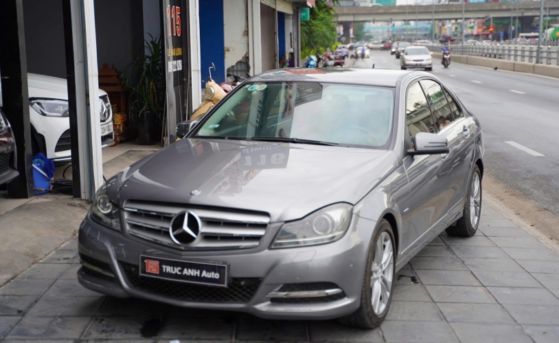 Mercedes Benz C class C200 2011! 