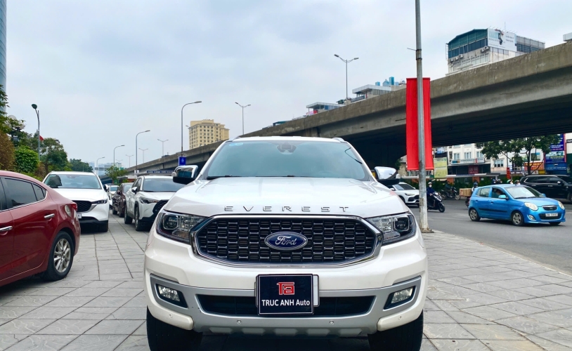 Ford Everest Titanium 2.0L 4x2 AT 